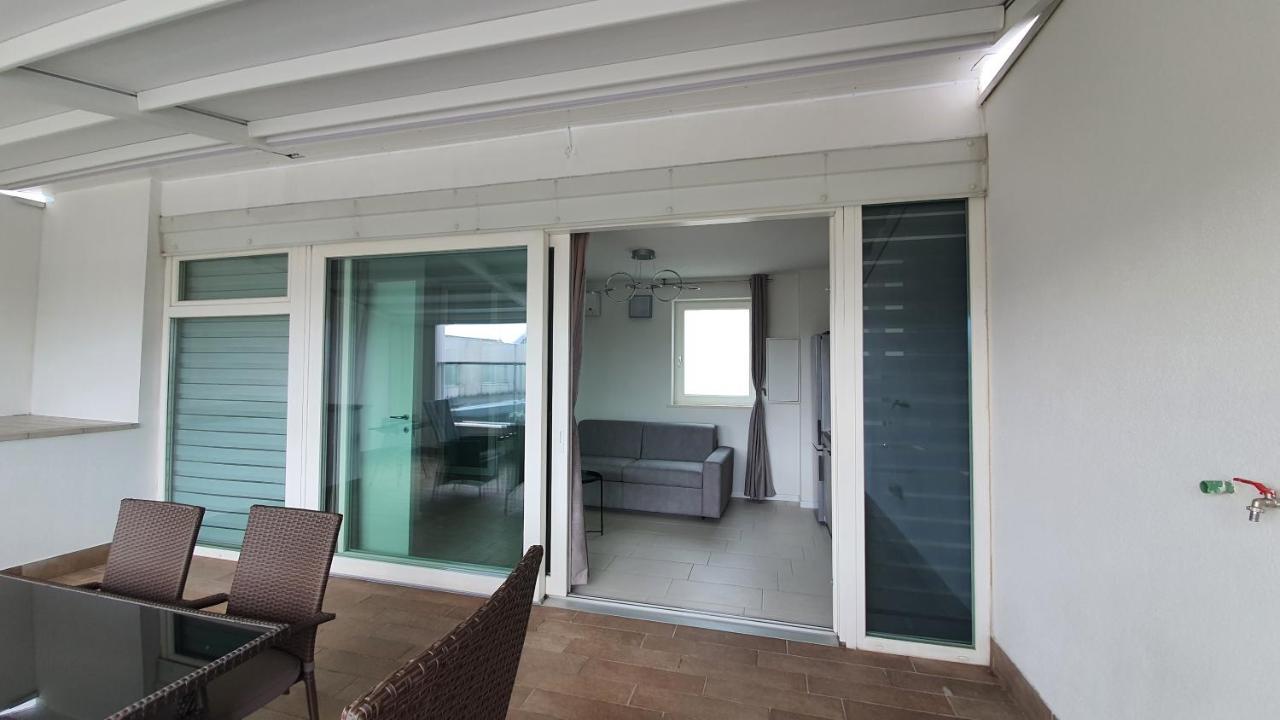Isola Blu Luxury Apartment Лідо-ді-Єзоло Екстер'єр фото