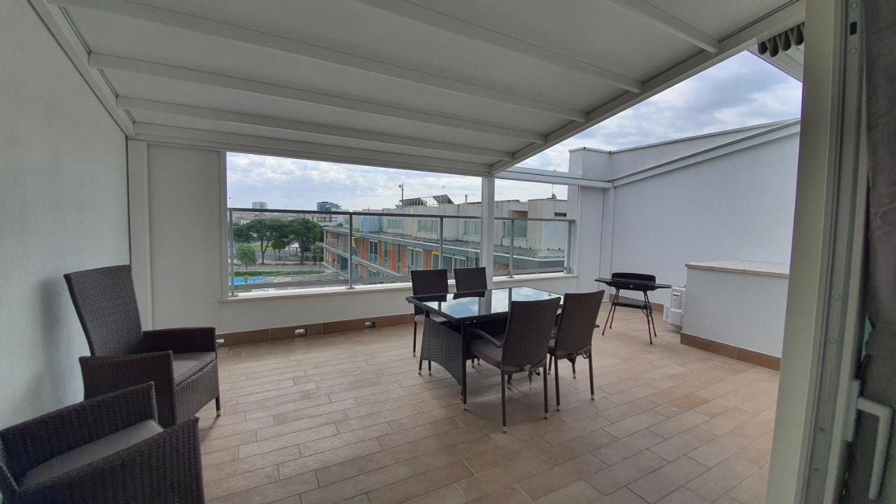 Isola Blu Luxury Apartment Лідо-ді-Єзоло Екстер'єр фото